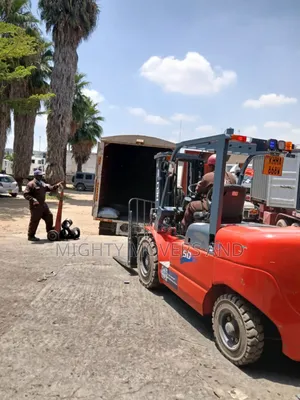 Trucks With Loading and Unloading Trolleys Are All Accessible