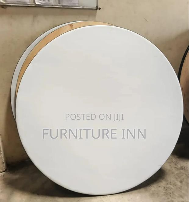 Foldable Circular Restaurant Table - thumbnail 2
