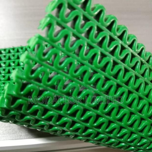 PVC Safety Mats – Reliable Anti-Slip Flooring for Bathrooms and Pools