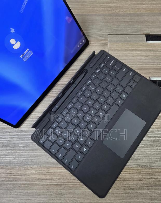 Laptop Microsoft Surface Pro 11th Edition, a Copilot+ PC 16GB 512GB - thumbnail 2