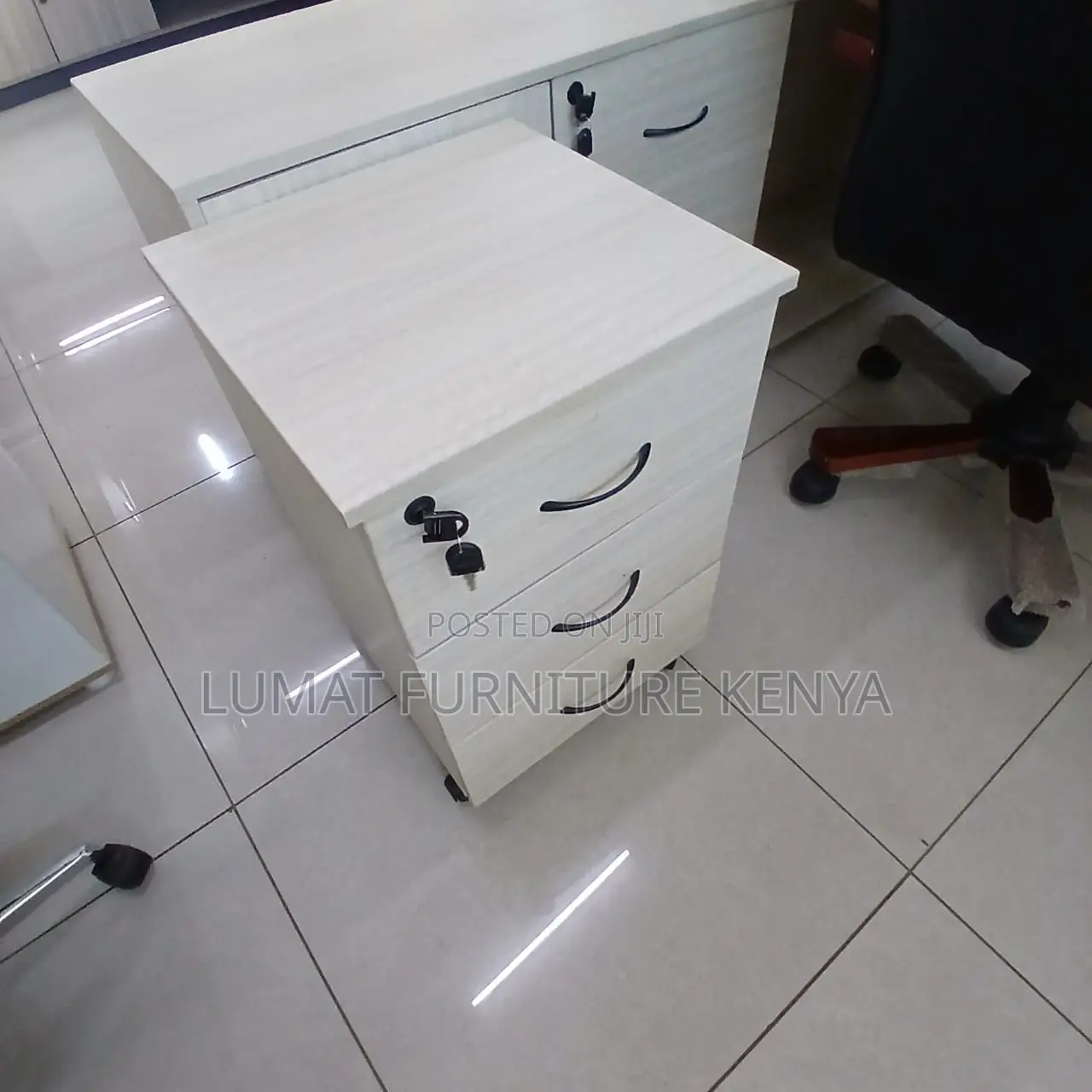 Lockable Top Drawer For Document Security