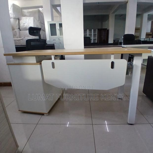 Spacious Desk for Working Surface for Laptops - thumbnail 6