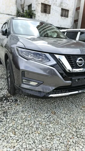 Nissan X-Trail 2.0 Petrol FWD 2019 Gray