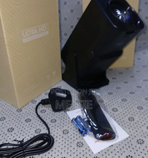 Mini Android 13 Portable Projector Lumens LCD Proyector Screen Mirror