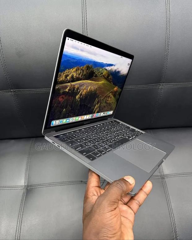 Laptop Apple MacBook Pro 2018 16GB Intel Core I7 SSD 256GB - thumbnail 3
