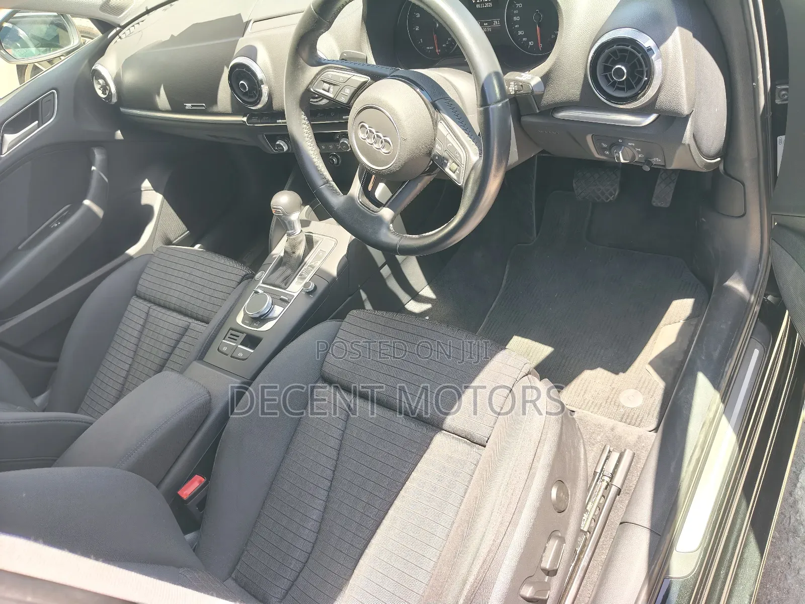 Audi A3 2.0T Titanium Premium FWD 2019 Black