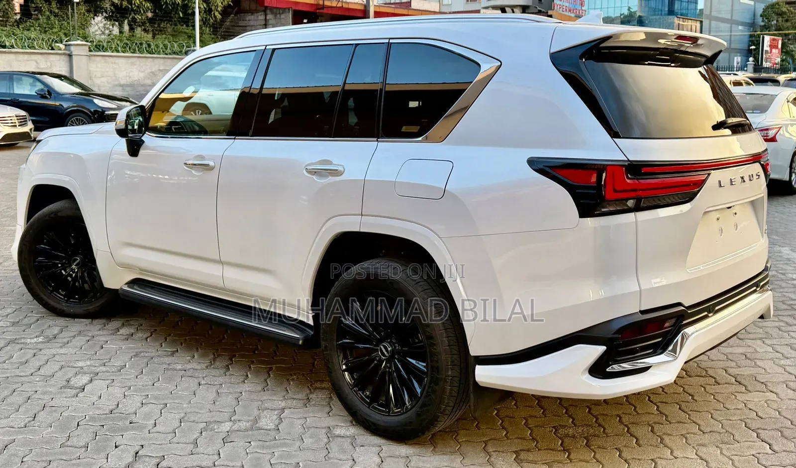 Lexus LX LX 600 2023 White
