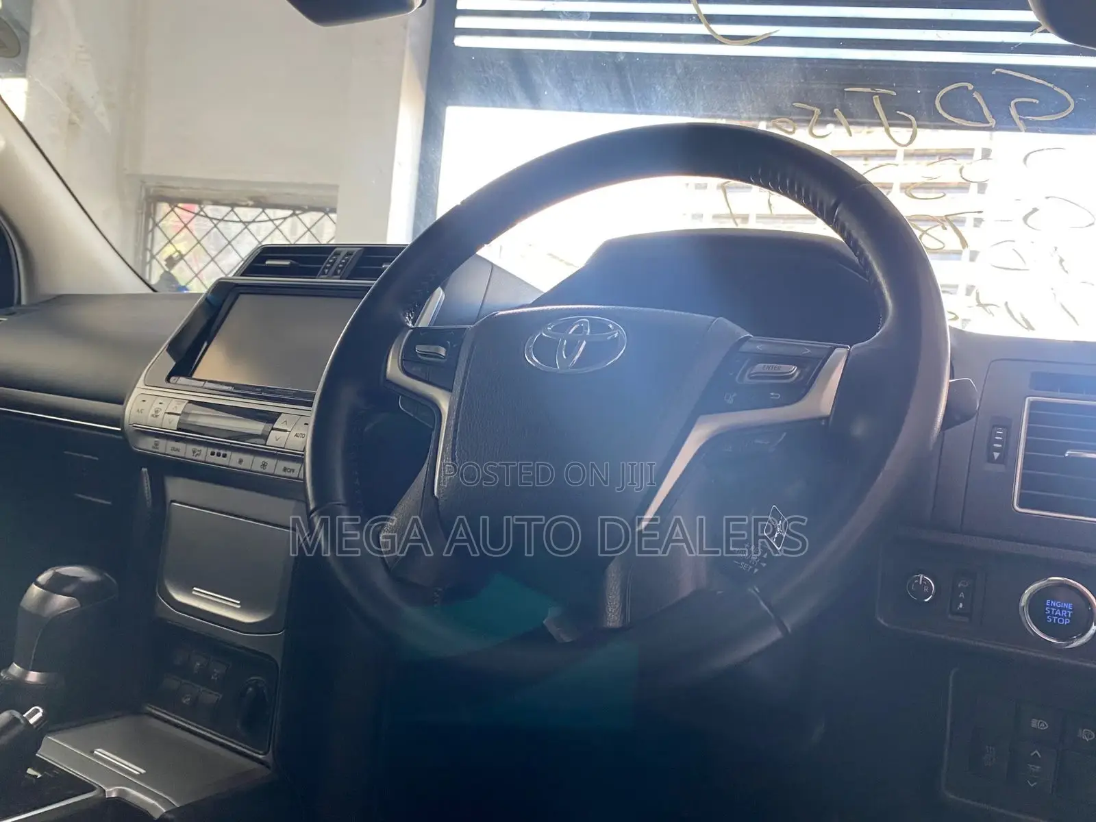 Toyota Land Cruiser Prado 2018 White