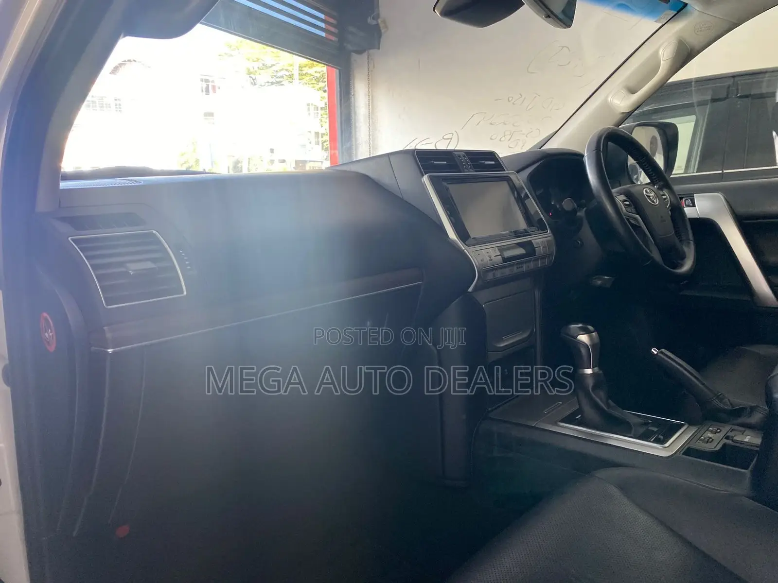 Toyota Land Cruiser Prado 2018 White