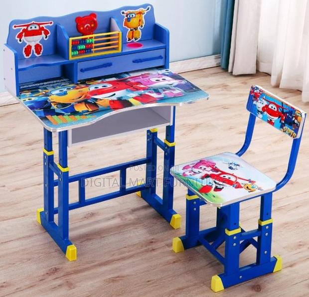 Kids Desk and Chair: Blue Kids Computer Desk and Chair