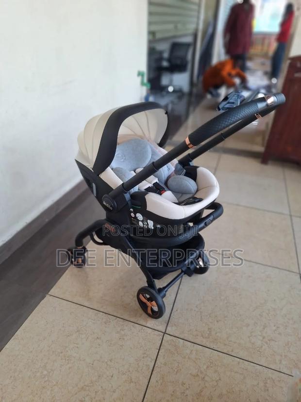 Baby Stroller With Adjustable Recliner - main view
