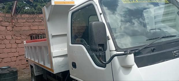 Isuzu NPR Tipper - thumbnail 4