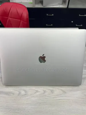 Laptop Apple MacBook Pro 2018 16GB Intel Core I7 SSD 1T