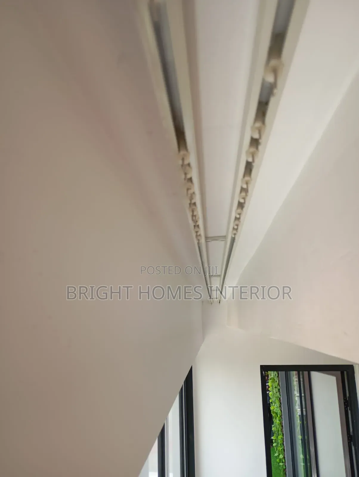 Single Track Rail Mounted With Double Bracket
