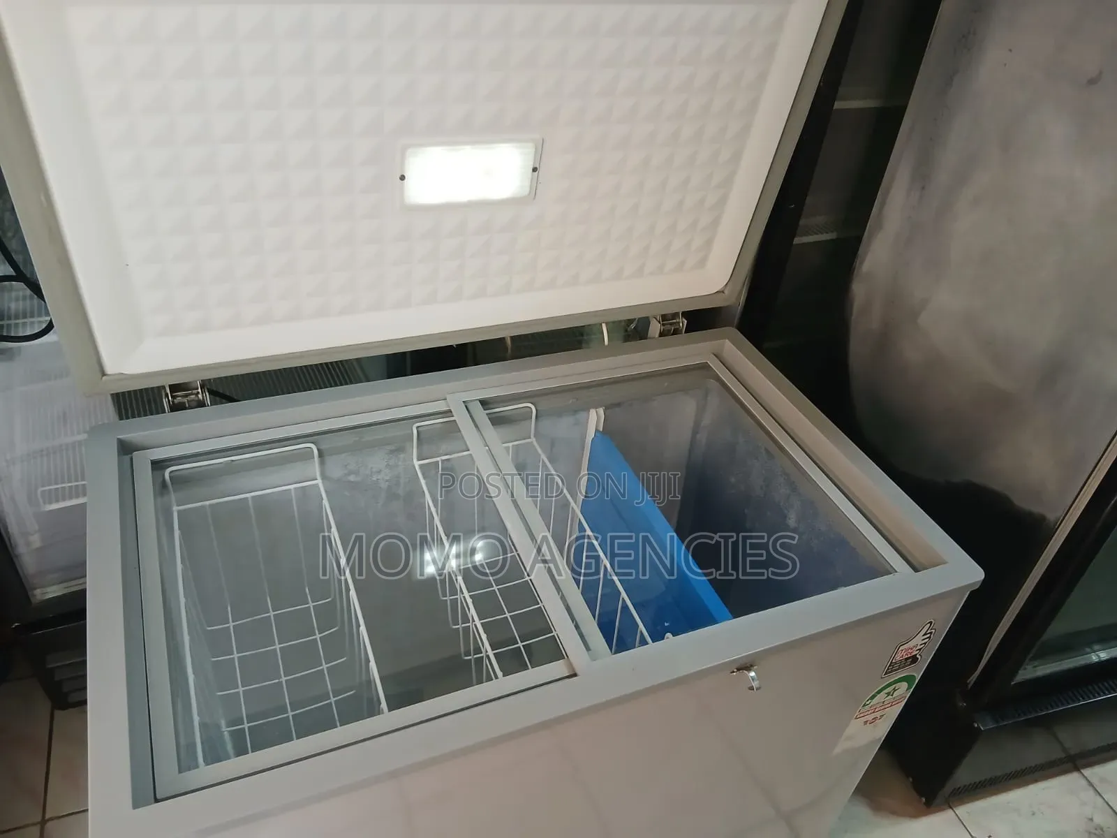 Mika Chest Freezer 200l