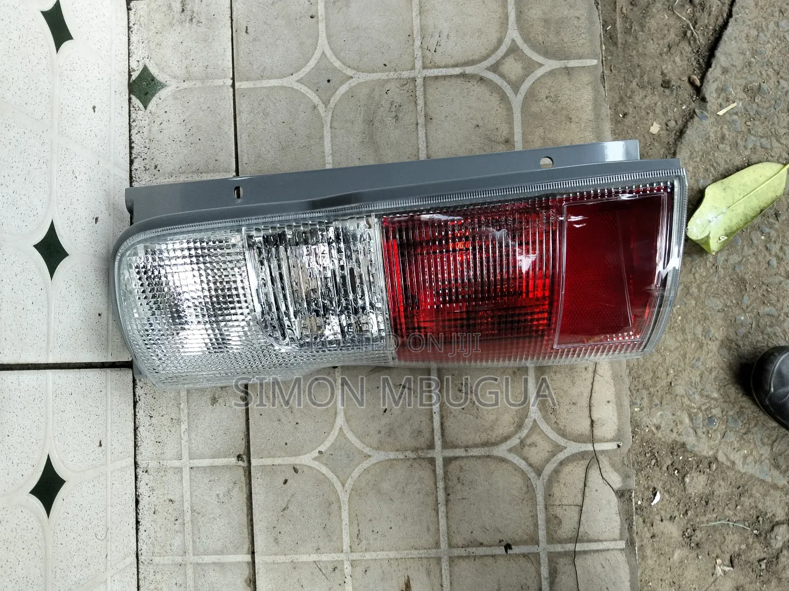 Nissan Caravan E25 Taillight