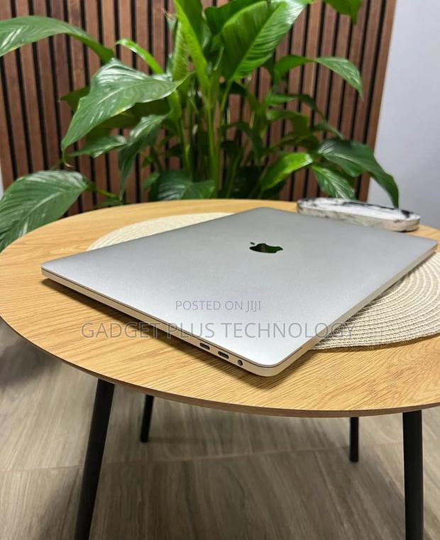 Laptop Apple MacBook Pro 2017 16GB Intel Core I7 SSD 512GB - main view