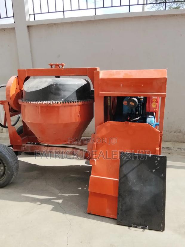 Diesel Titan Concrete Mixer - thumbnail 2