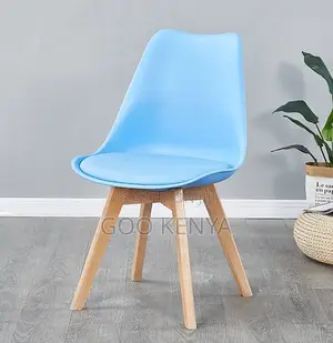Home Chair; Nordic Style Plastic Dining Chair With Natural Wood Base