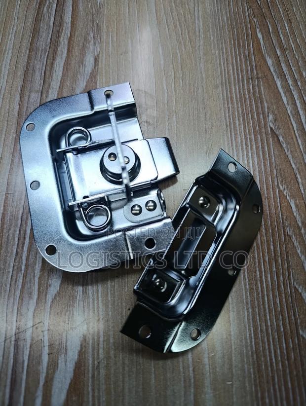 9,12,16u Rack Door Locks - thumbnail 2