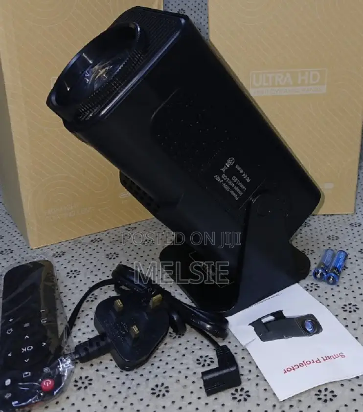 Wifi/Bluetooth/Android 13 Smart Projector Auto Keystone, 180°Rotatable