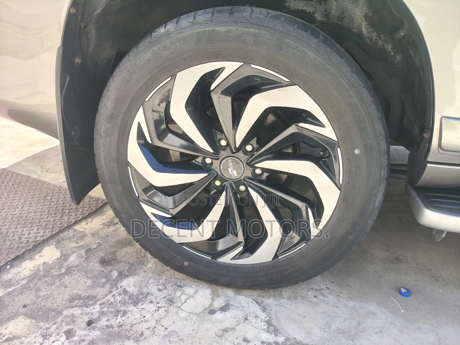 Toyota Land Cruiser Prado 2018 Gray