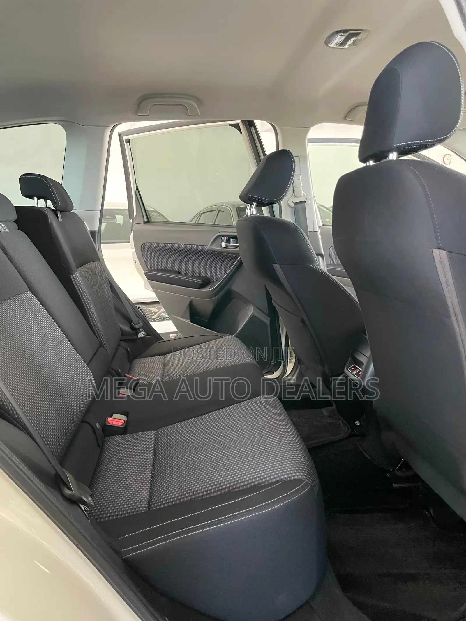 Subaru Forester 2018 White