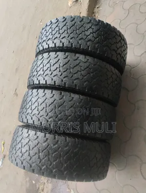 265/65r17 Maxxis