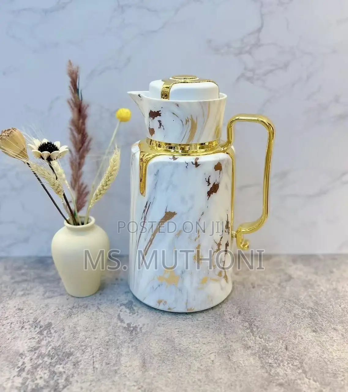 Double Walled Black and Gold Marble-Like Vacuum Flask