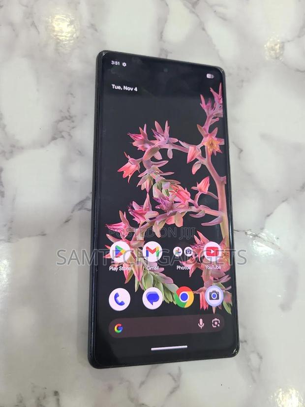 Google Pixel 6 128 GB Black - main view