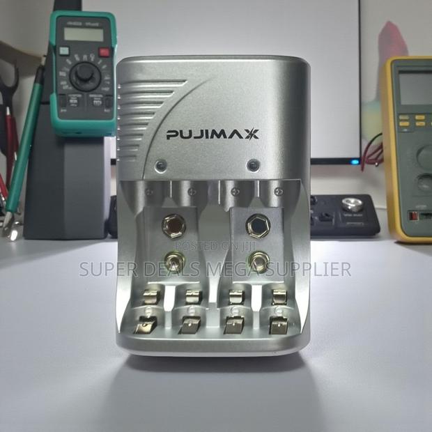 Pujimax 4 Slot Smart Charger Compatible With Aa Aaa and 9v Batteries