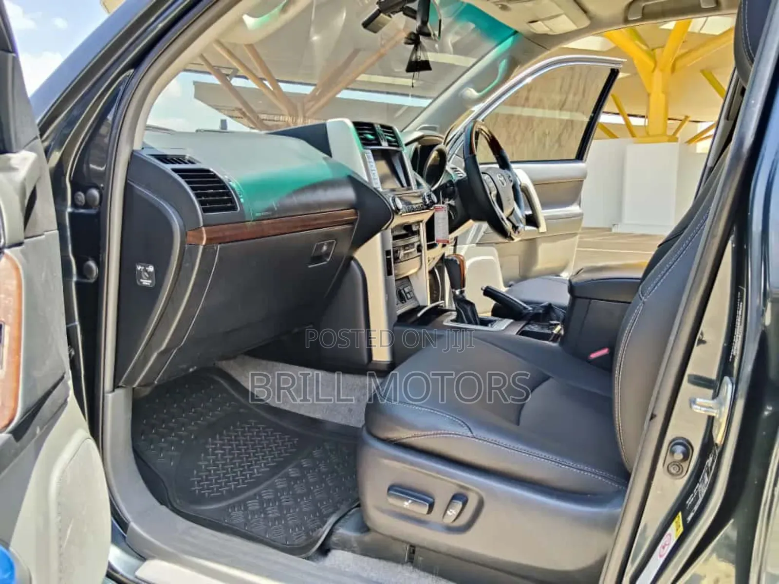 Toyota Land Cruiser Prado 2011 Black