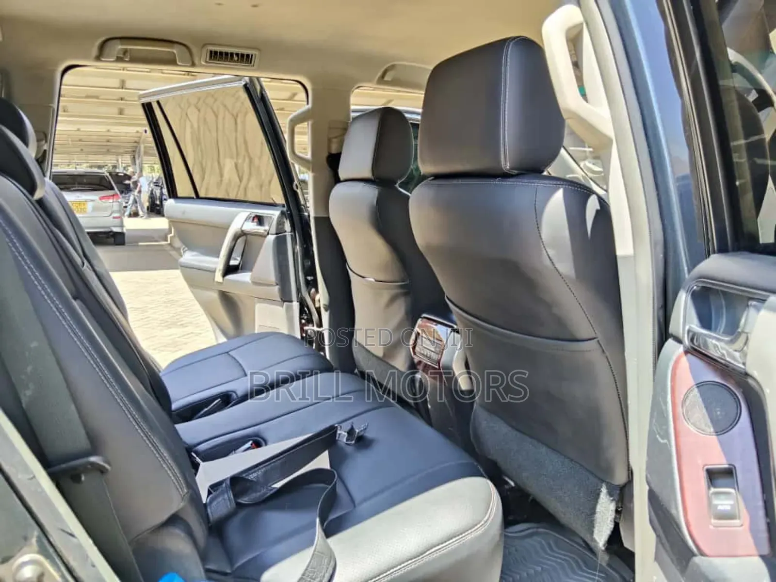 Toyota Land Cruiser Prado 2011 Black