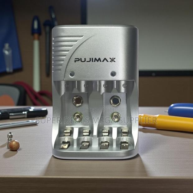 Pujimax 4 Slot Multi Battery Charger for Aa Aaa and 9v Rechargeables - main view