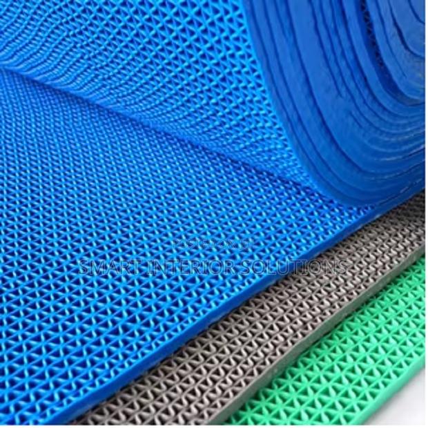 PVC Perforated Non-Skid Carpets - main view
