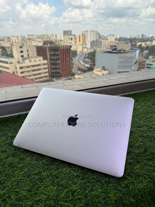 Laptop Apple MacBook Pro 2017 8GB Intel Core I5 SSD 256GB - thumbnail 3