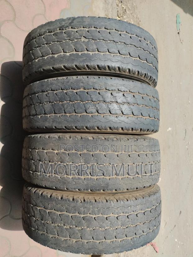 235/65r16 Bridgestone - thumbnail 2