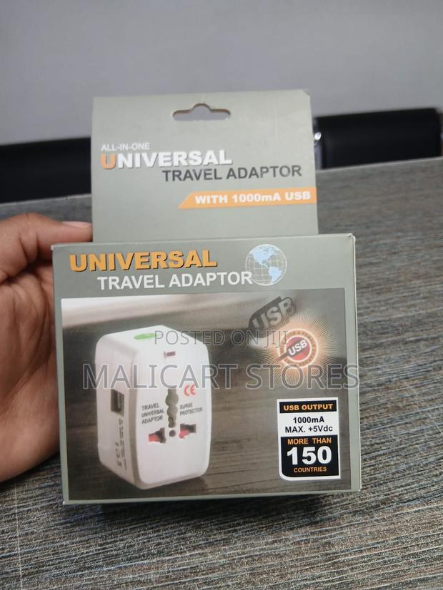 Universal Travel Adaptor - main view