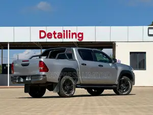 Toyota Hilux 2019 Silver
