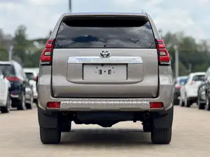 Toyota Land Cruiser Prado 2.8 2020 Brown