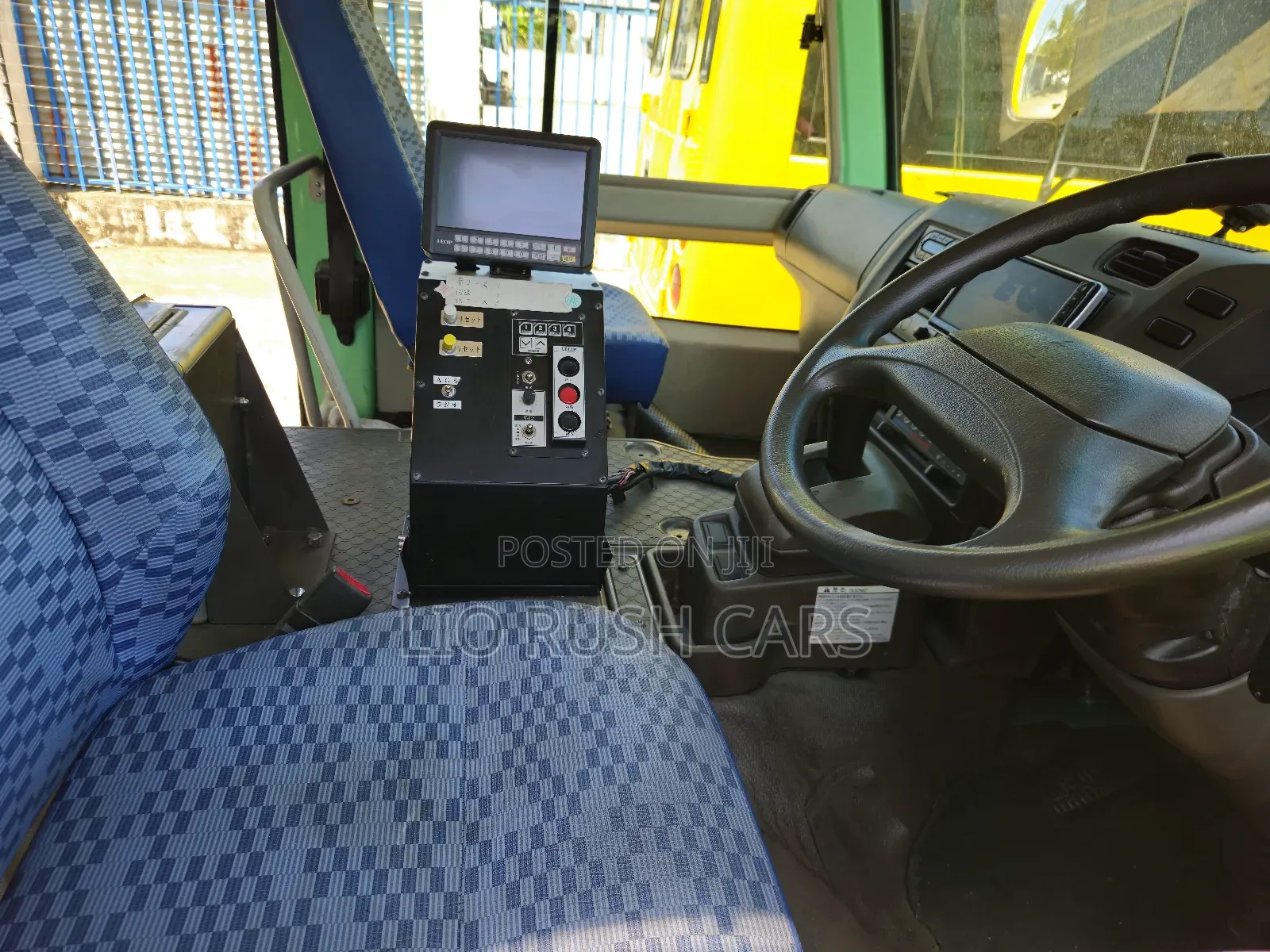 Mitsubishi Fuso Rosa 2018 Green