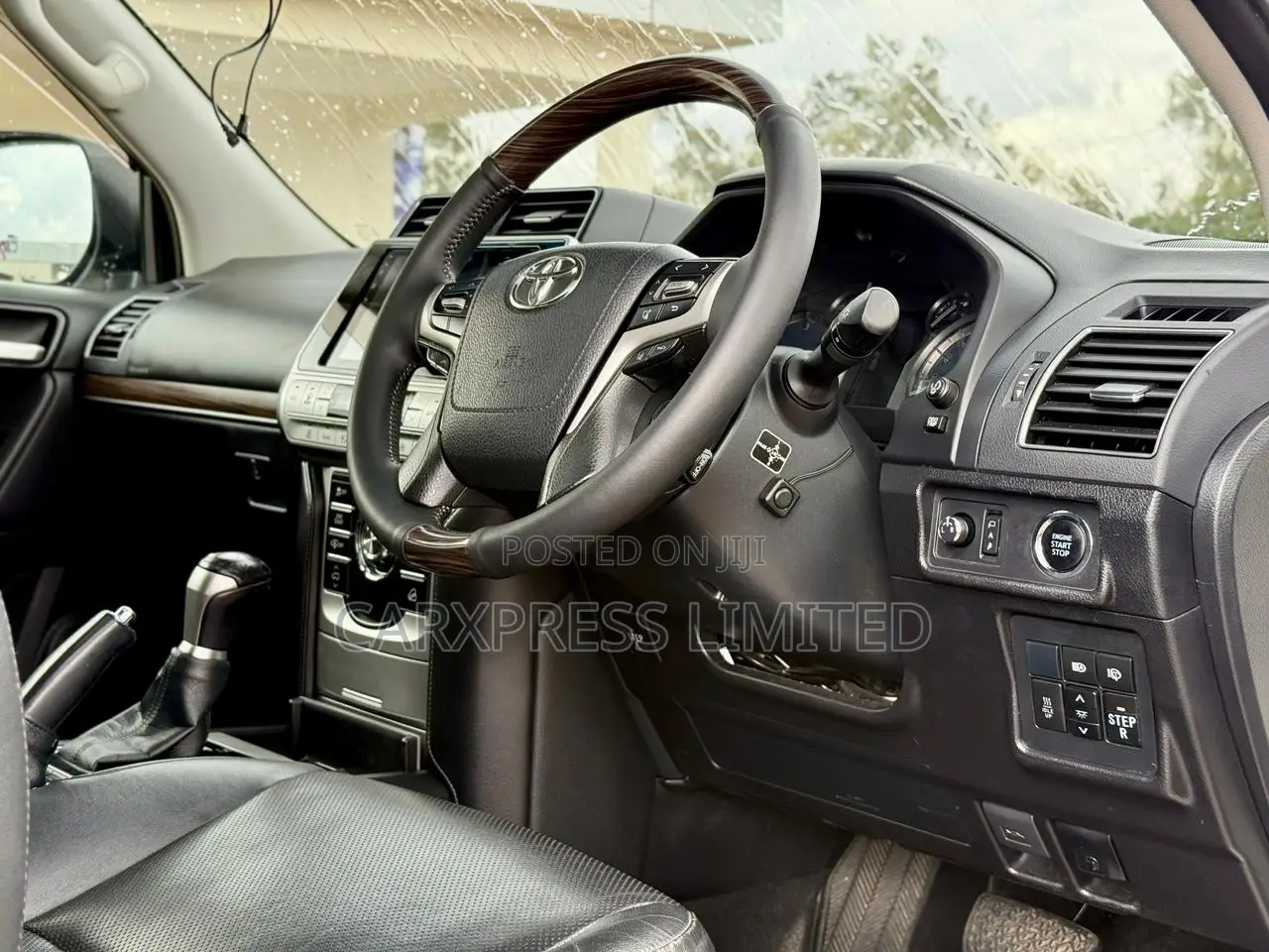 Toyota Land Cruiser Prado 2.8 2017 White