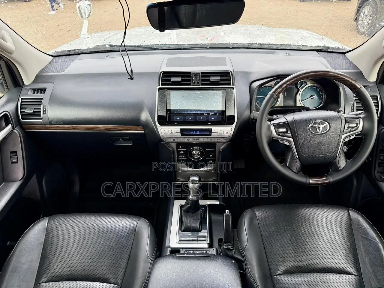 Toyota Land Cruiser Prado 2.8 2017 White