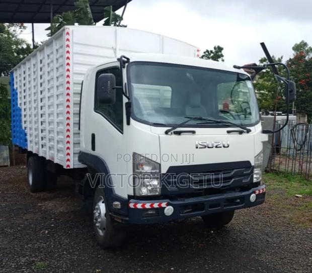 Isuzu Frr90 2022 White - thumbnail 4