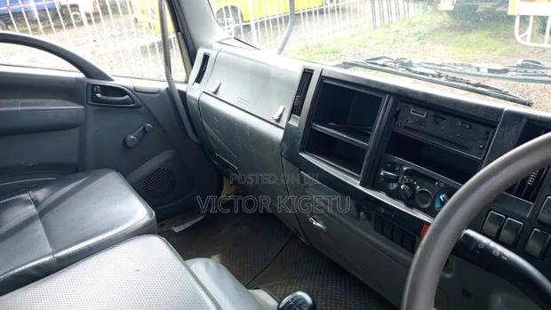 Isuzu Frr90 2022 White - thumbnail 6