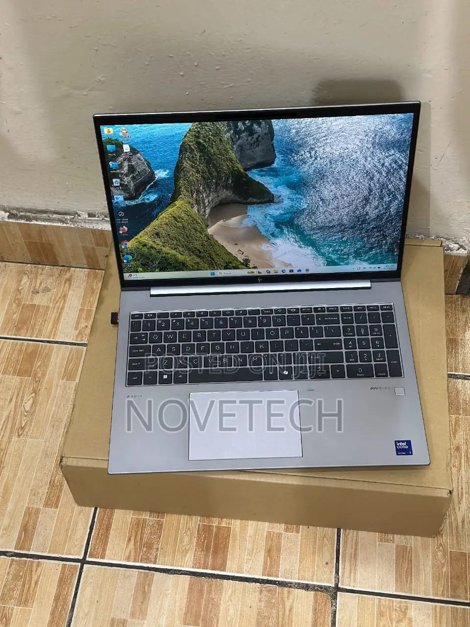 New Laptop HP ZBook Firefly 16 G10 16GB Intel Core Ultra 7 SSD 1T