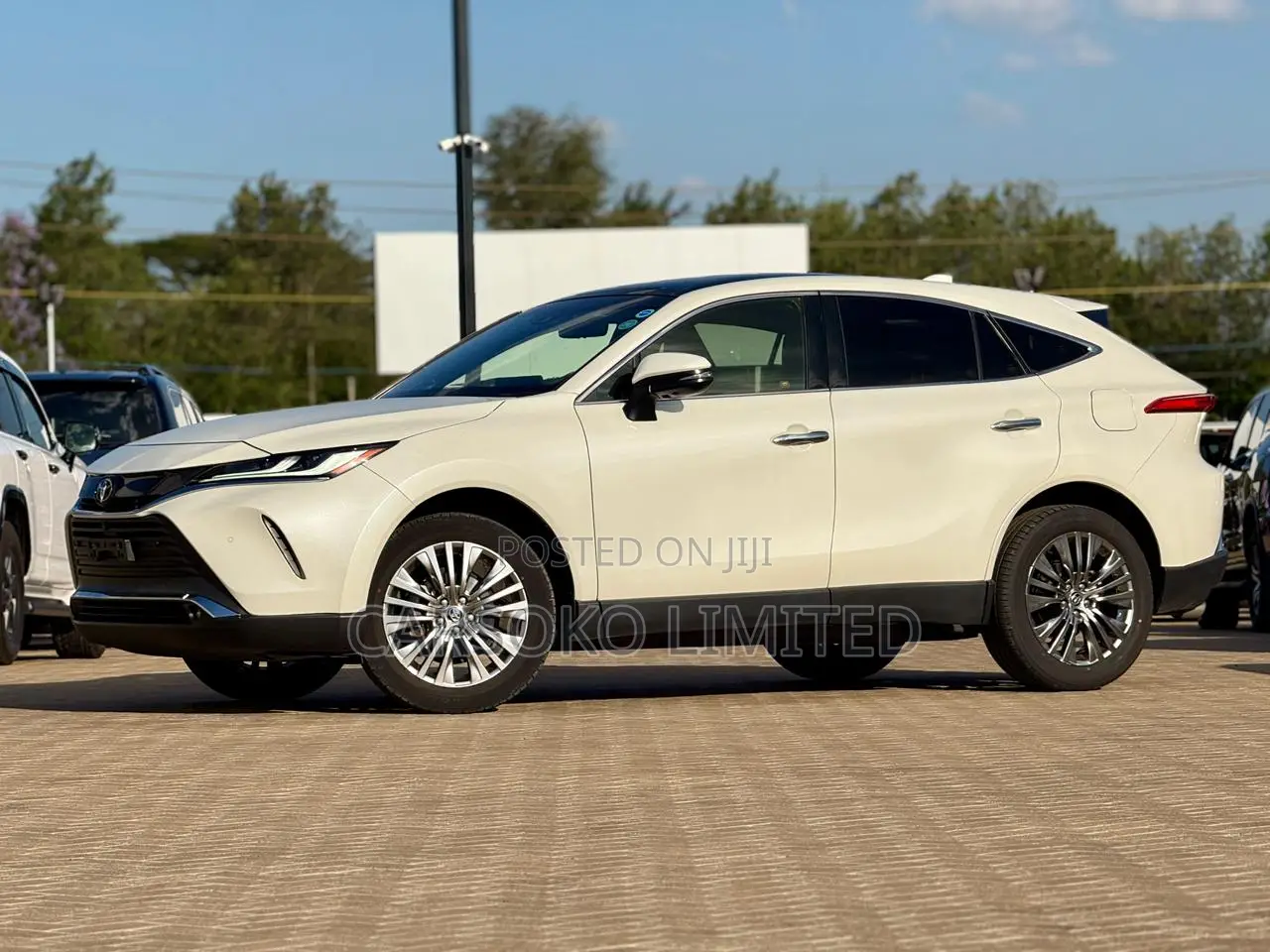Toyota Harrier 2.0 2020 White