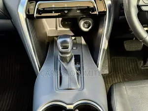 Toyota Harrier 2.0 2020 White