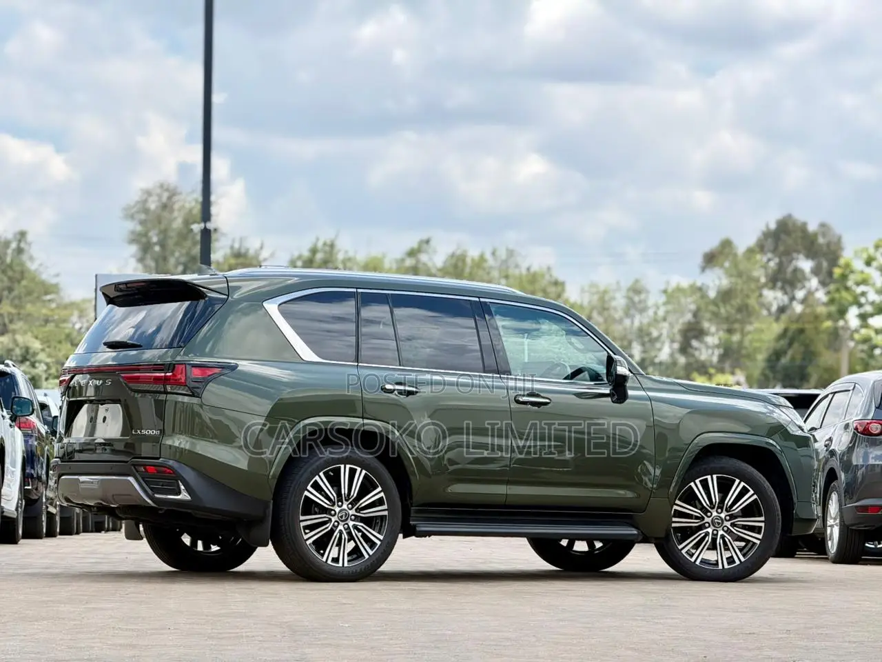 Lexus LX 2021 Green