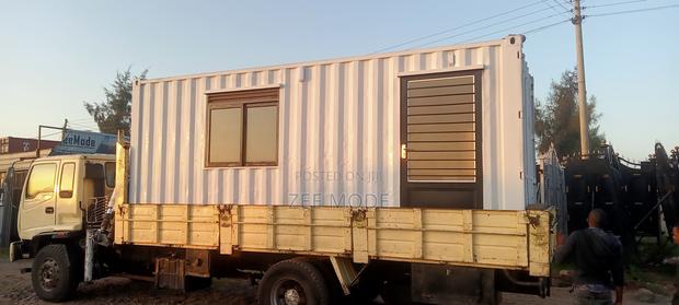 Custom-Build Container Office - main view